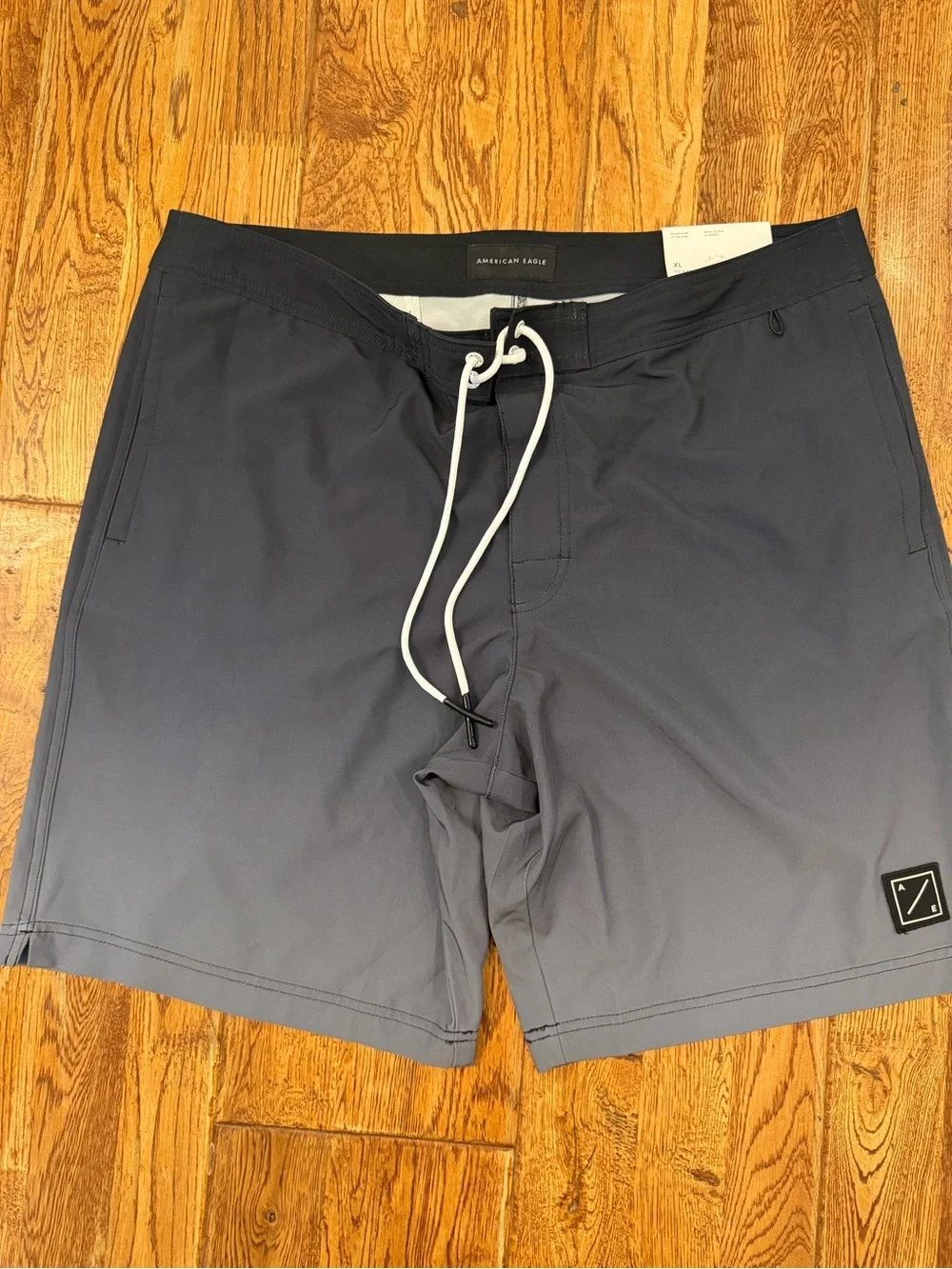 American Eagle Ombré Board Shorts Sz XL Swim Trunks Resort Lined NWT